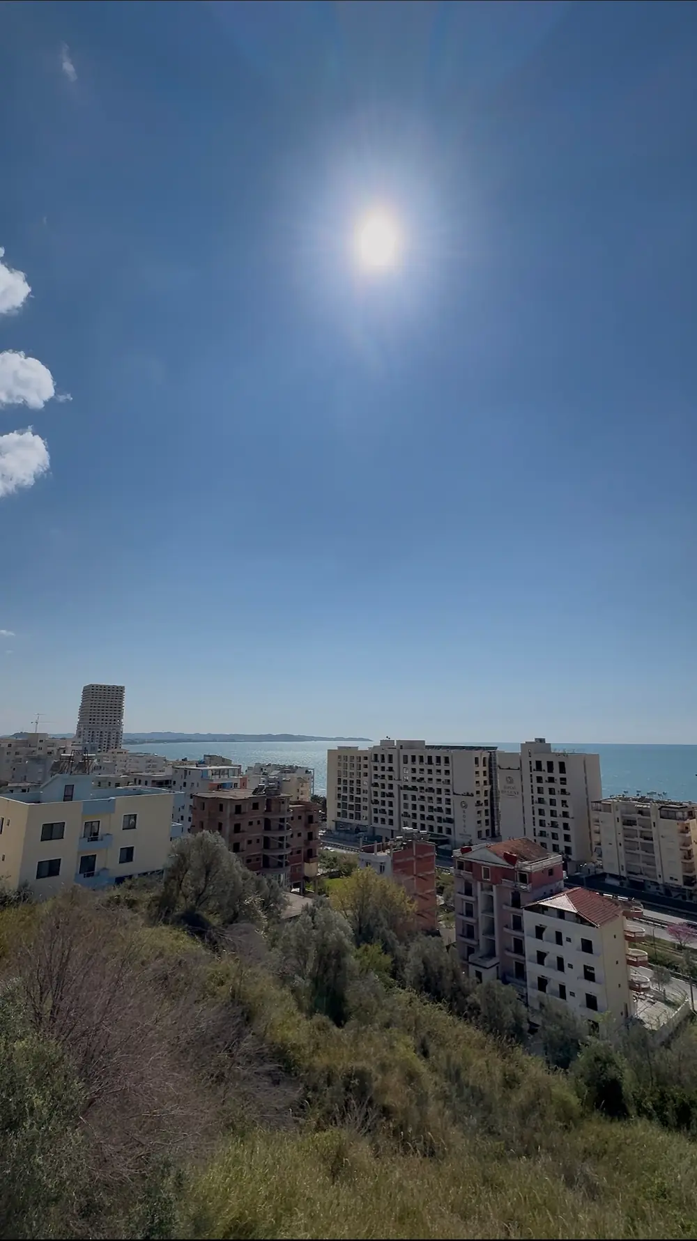 Zapierający dech widok na plażę i morze w Panorama View